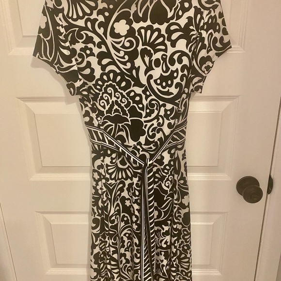 APT. 9 - Picture 3 of 3